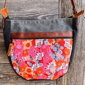 Ragmaw Double Zip Floral Crossbody - Made in Canada